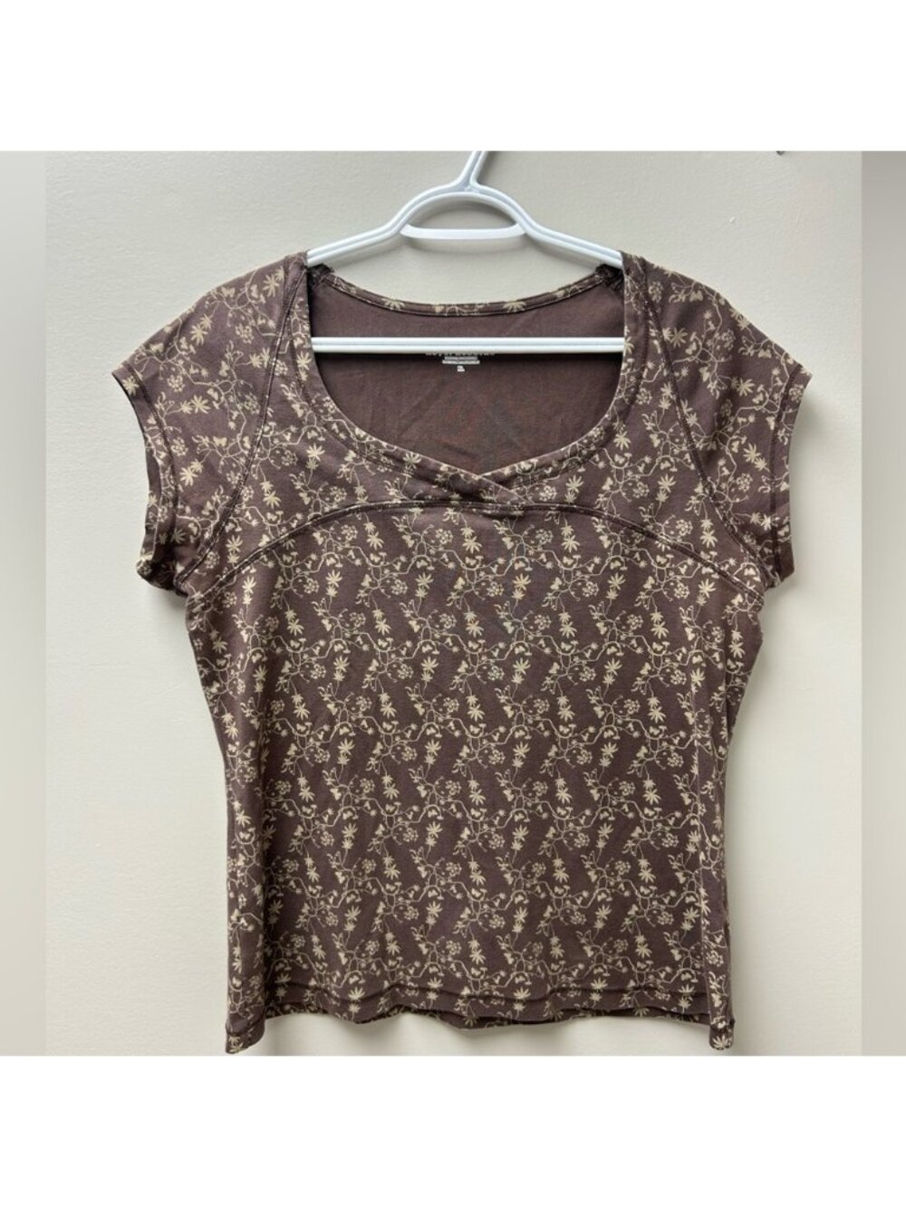 Royal Robbin’s Brown and Tan Patterned T-Shirt‎